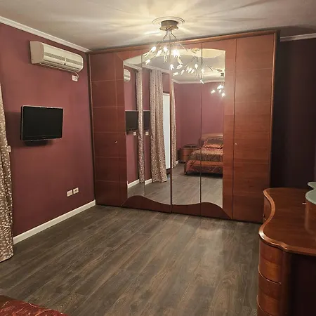 Spacious Modern Apartment In Prime Tirana Location Exterior photo
